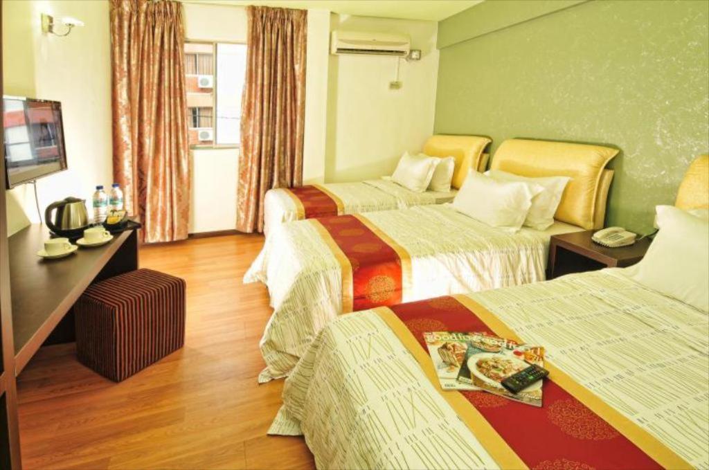Hotel Zamburger Grand City Malacca מראה חיצוני תמונה